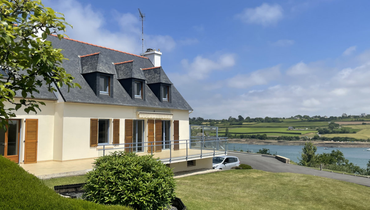 PLOUGUIEL - LA ROCHE JAUNE : Maison familiale avec vues dans un cadre exceptionnel Maison Vente