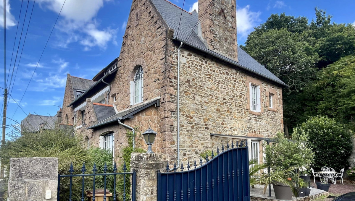 Maison en pierres 4 chambres  - LANNION Maison Vente