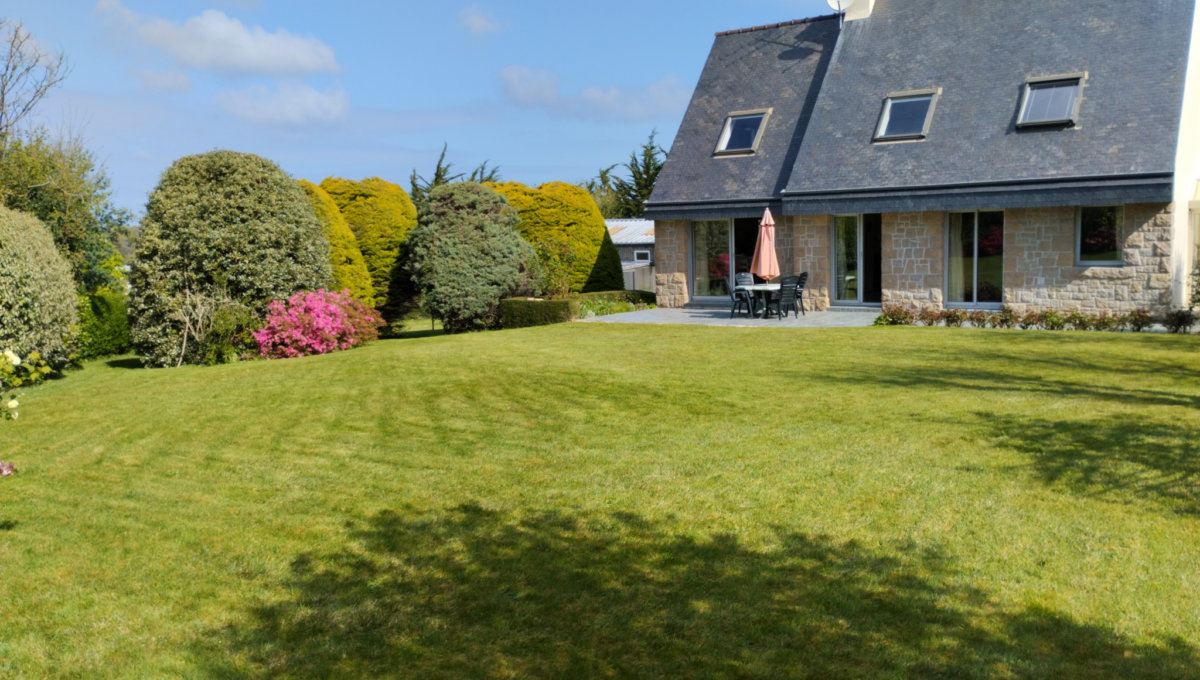 SAINT-QUAY-PERROS : BELLE MAISON TRADITIONNELLE Maison Vente